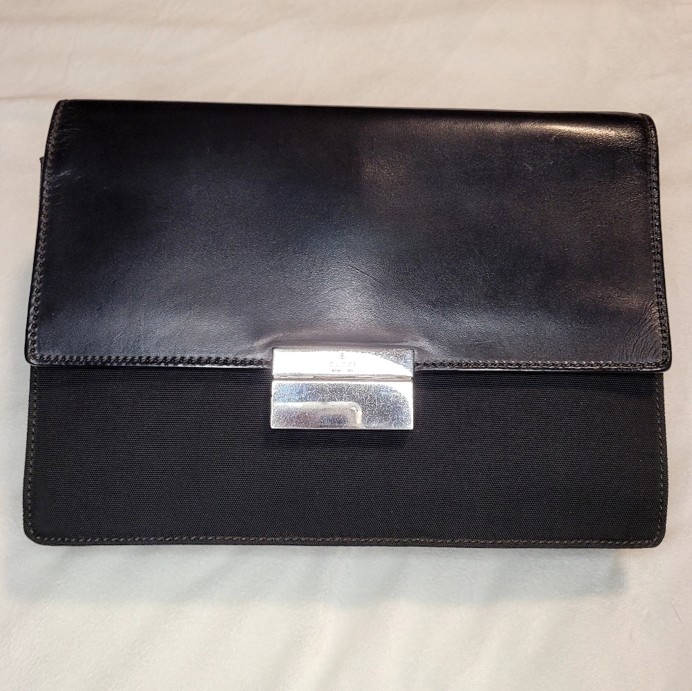 Gucci 2 in 1 Black clutch and wristlet